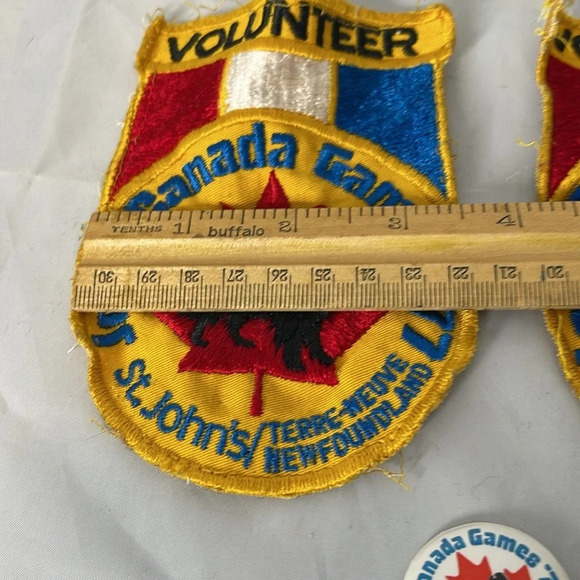 VINTAGE 1977 Canada Games Memorabilia St. John’s, Newfoundland Button Badges - Picture 6 of 9